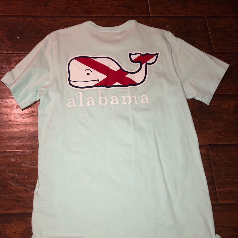 Vineyard vines tee